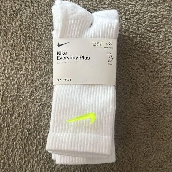 Nike Everyday Plus Cushioned Training Crew Socks (3 Pairs)! - Picture 3 of 10